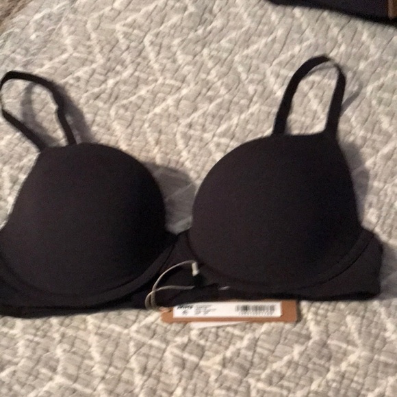 SKIMS Other - Black Molded Cup Bra - Women Intimates & Sleepwear